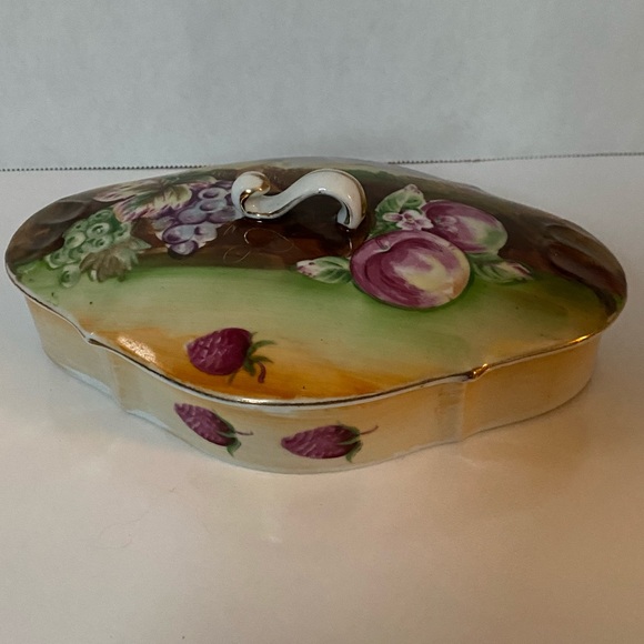 Thames Vintage Fruit Themed Covered Trinket Dish - Picture 2 of 13